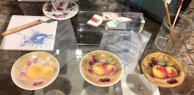 Nantgarw_porcelain-painting